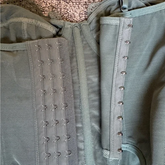 Urban Outfitters Green Corset Top Size M - Picture 3 of 4